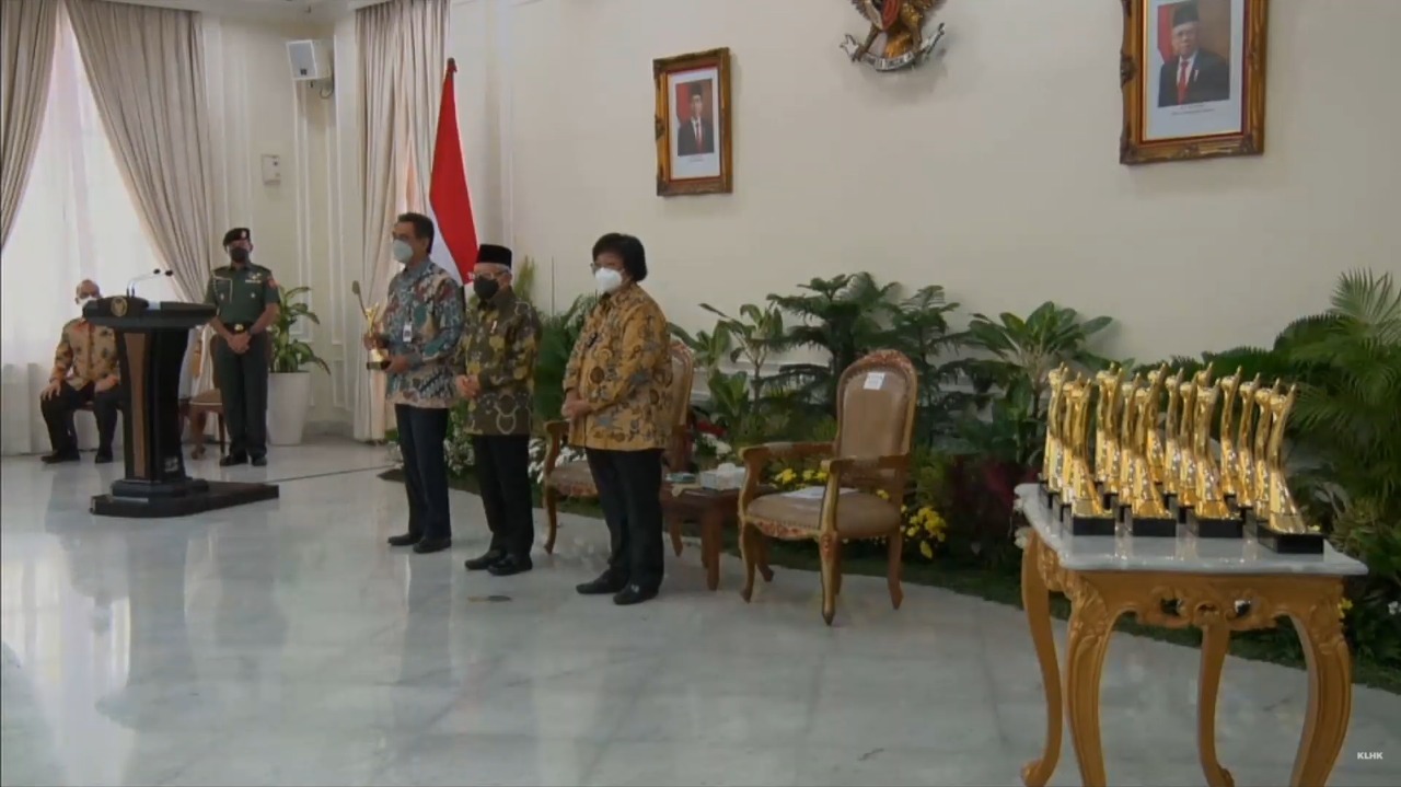 Foto Proper 2021 Emas